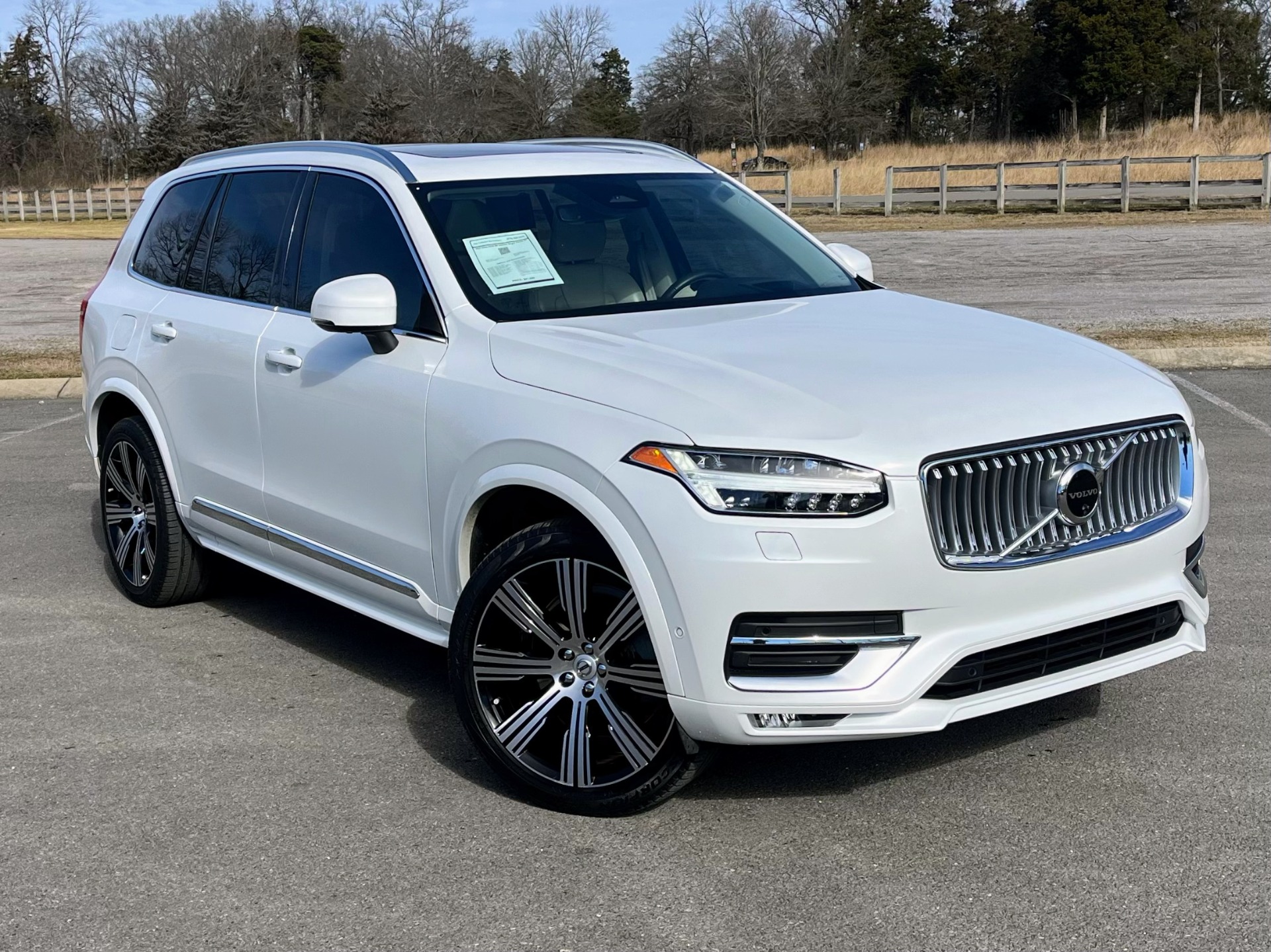 2023 Volvo XC90 B6 Ultimate Bright Theme 7-Passenger AWD