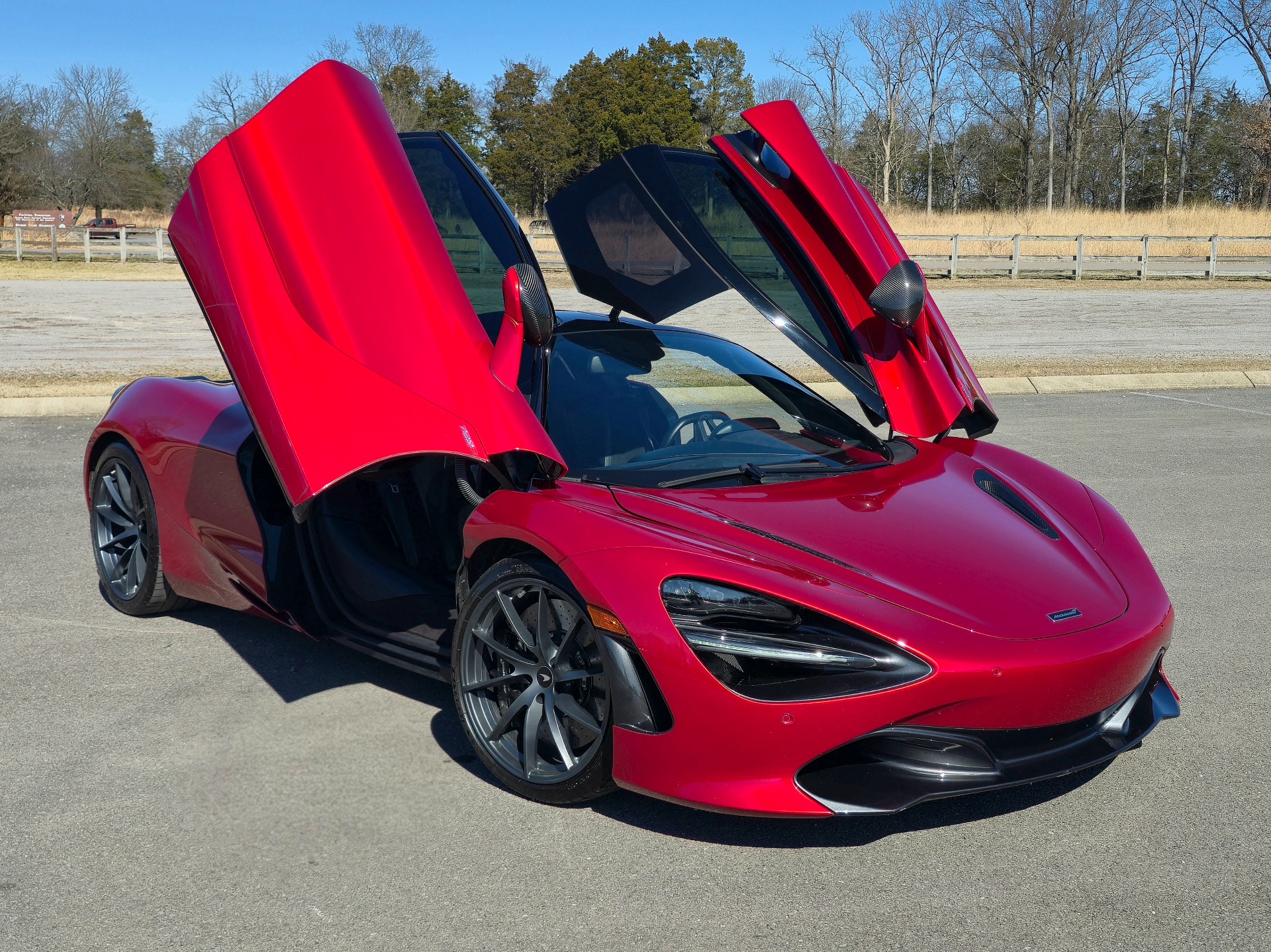 Memphis Red 2019 McLaren 720S Coupe Rear-Wheel Drive Automatic