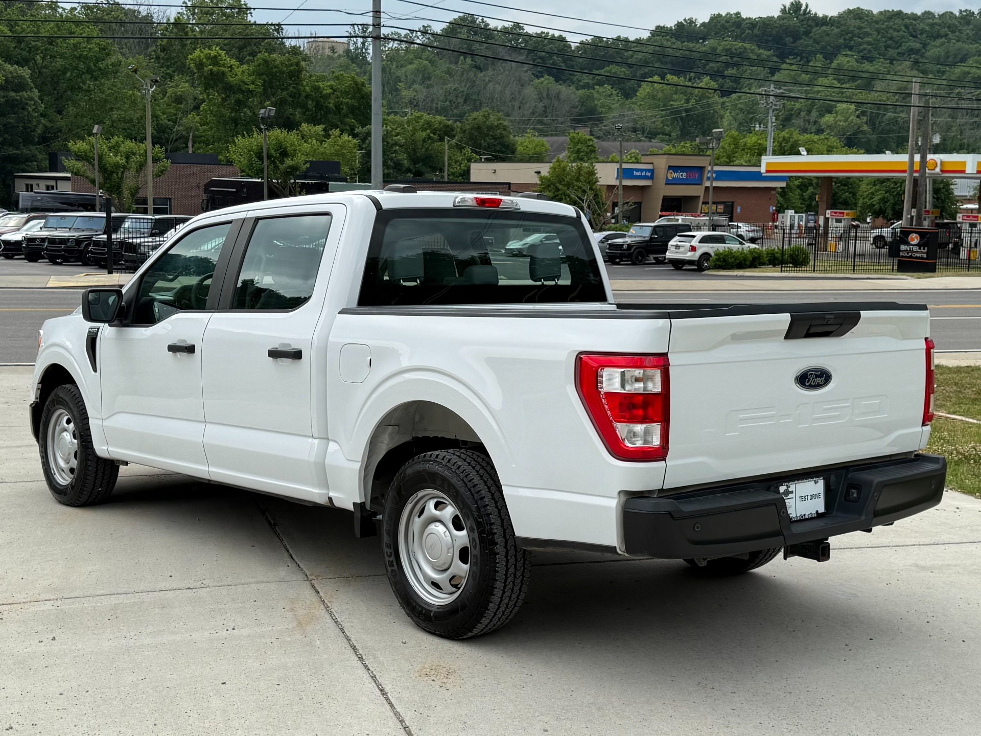 View vehicle photo 4