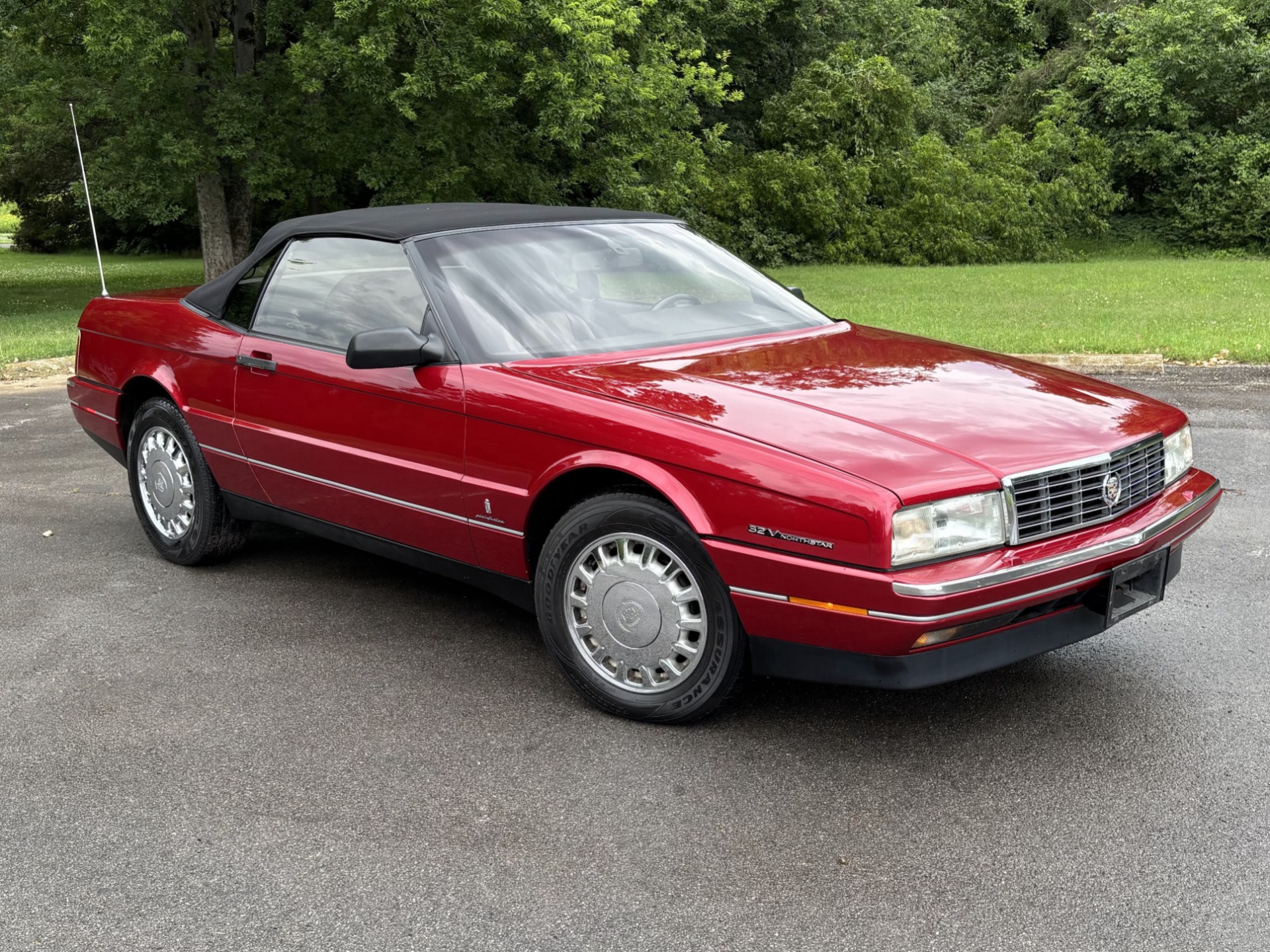 Red 1993 Cadillac Allante FWD Convertible Front-Wheel Drive 4-Speed Automatic