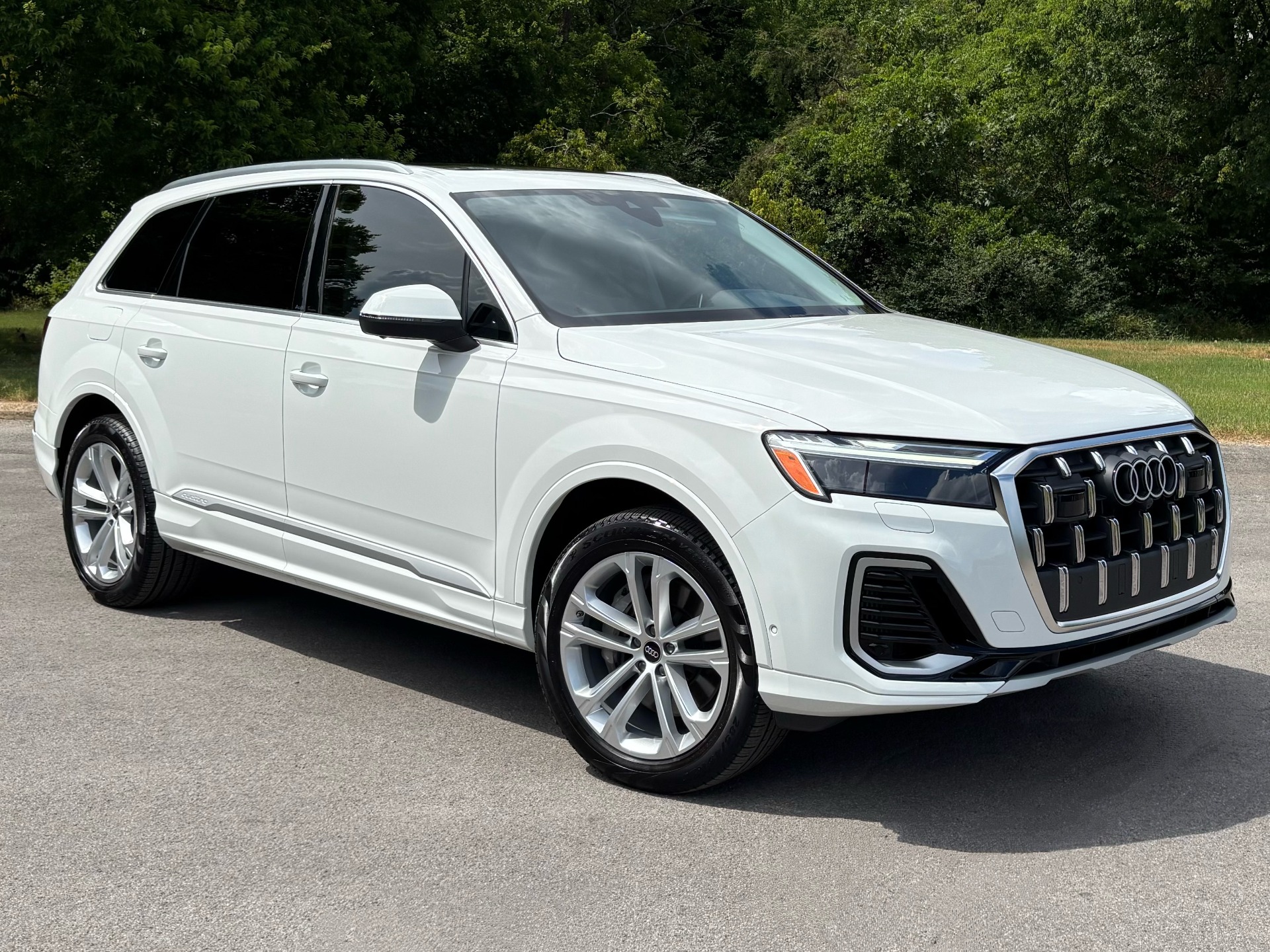 Carrara White 2025 Audi Q7 SUV / Crossover All-Wheel Drive 8-Speed Automatic