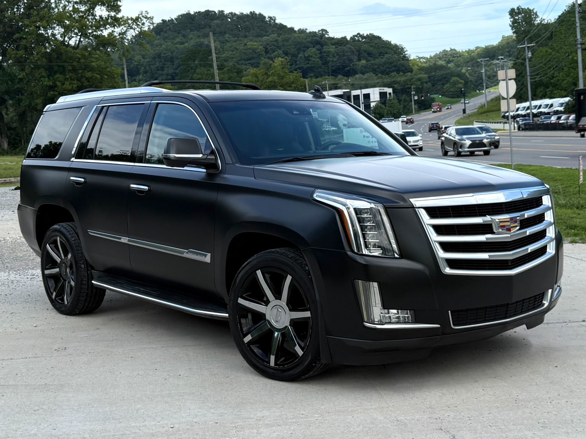  2016 Cadillac Escalade Luxury RWD   