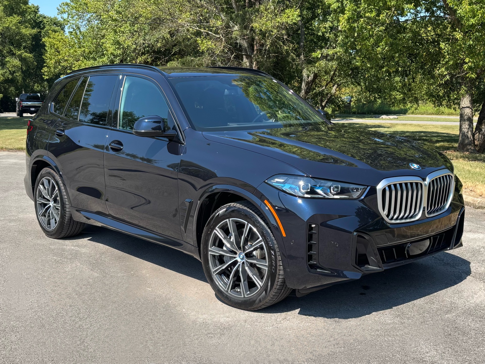 Carbon Black Metallic 2025 BMW X5 SUV / Crossover All-Wheel Drive 8-Speed Automatic