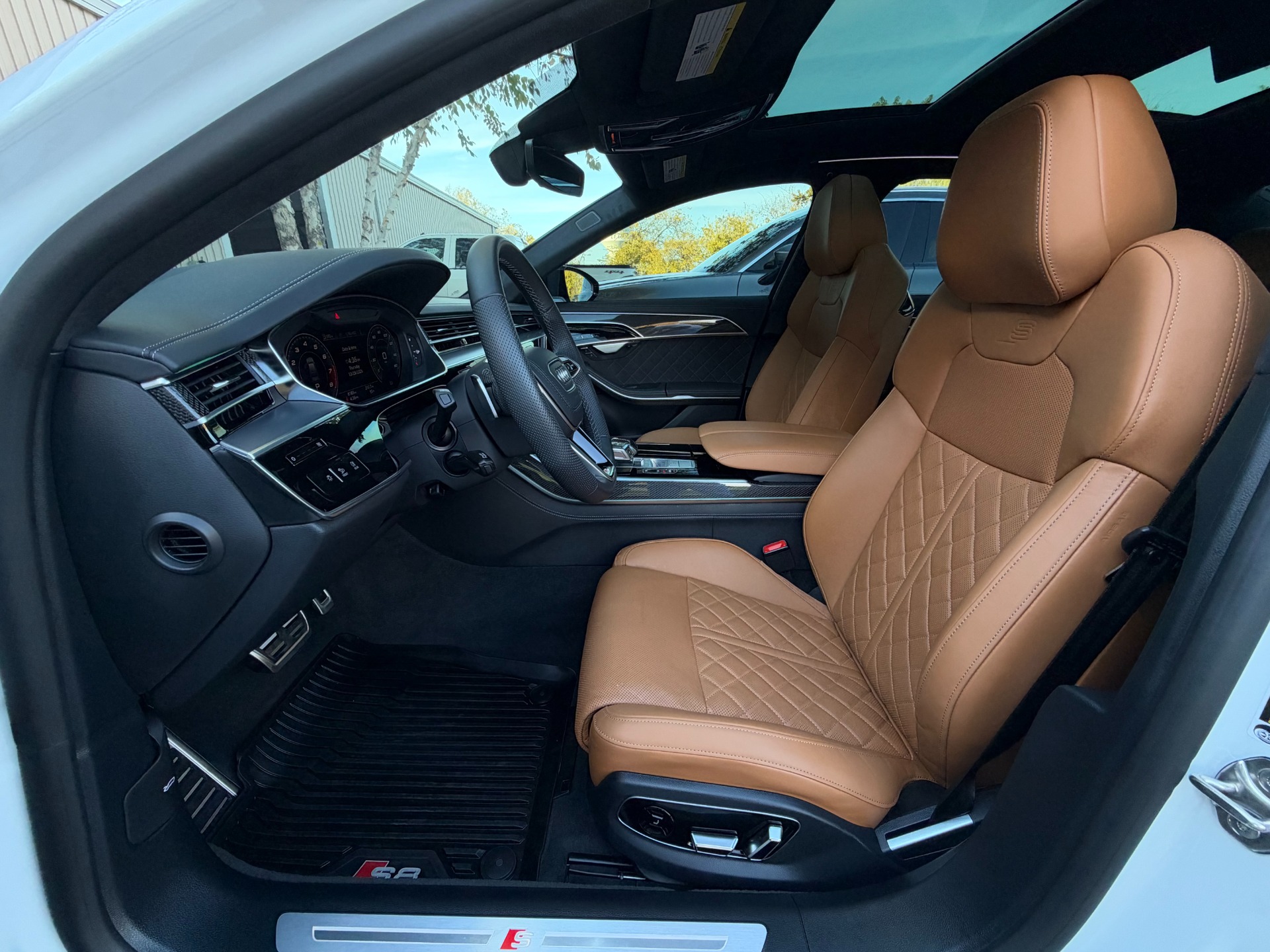 Glacier White Metallic 2025 Audi S8 Sedan All-Wheel Drive Automatic