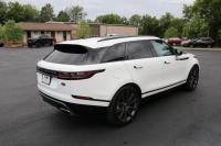 Used 2018 Land Rover Range Rover Velar R-DYNAMIC HSE for sale Sold at Auto Collection in Murfreesboro TN 37129 3