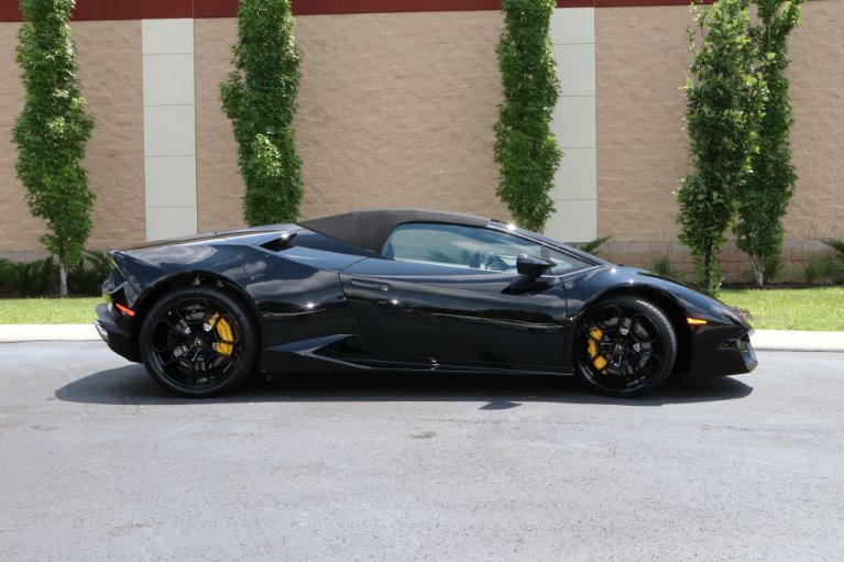 Used 2017 Lamborghini Huracan LP 580-2 Spyder for sale Sold at Auto Collection in Murfreesboro TN 37130 7