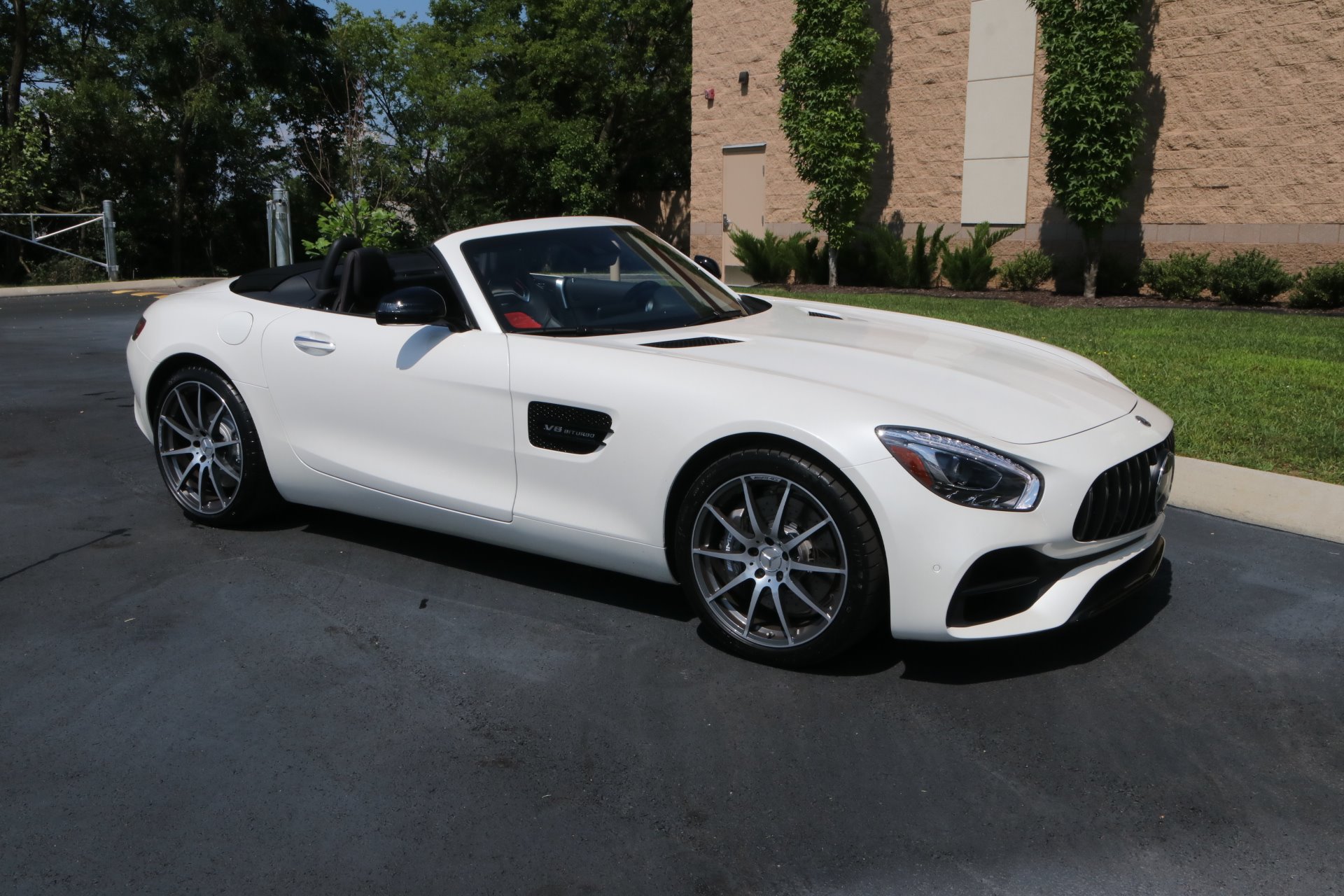 Used 2018 Mercedes-Benz AMG GT ROADSTER CONVERTIBLE W/Distronic Plus Pkg for sale Sold at Auto Collection in Murfreesboro TN 37130 1