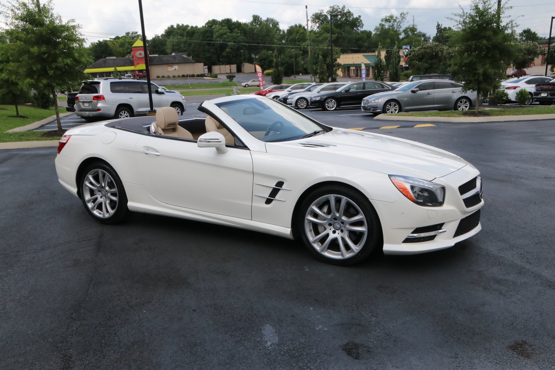 Used 2014 Mercedes-Benz SL-Class SL 550 for sale Sold at Auto Collection in Murfreesboro TN 37129 1