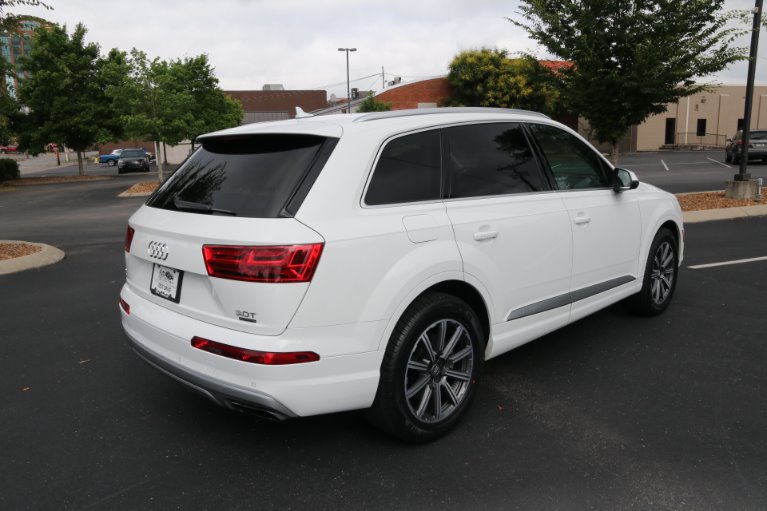 Used 2017 Audi Q7 3.0T quattro Premium Plus for sale Sold at Auto Collection in Murfreesboro TN 37130 3