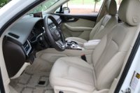 Used 2017 Audi Q7 3.0T quattro Premium Plus for sale Sold at Auto Collection in Murfreesboro TN 37130 31