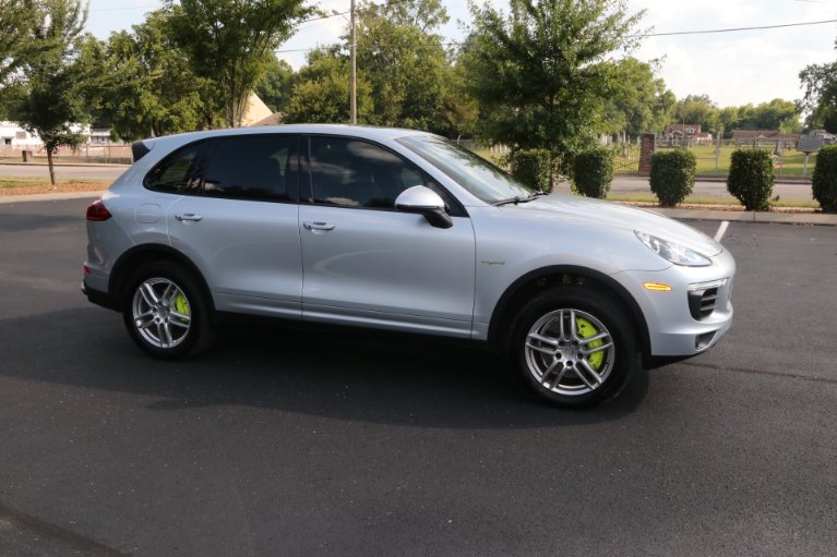 Used 2016 Porsche Cayenne S E-Hybrid for sale Sold at Auto Collection in Murfreesboro TN 37130 1