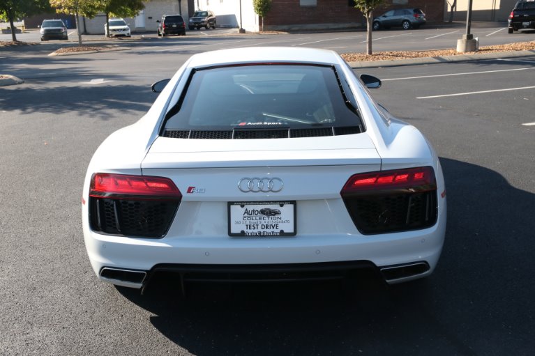 Used 2017 Audi R8 5.2 quattro V10 for sale Sold at Auto Collection in Murfreesboro TN 37130 6