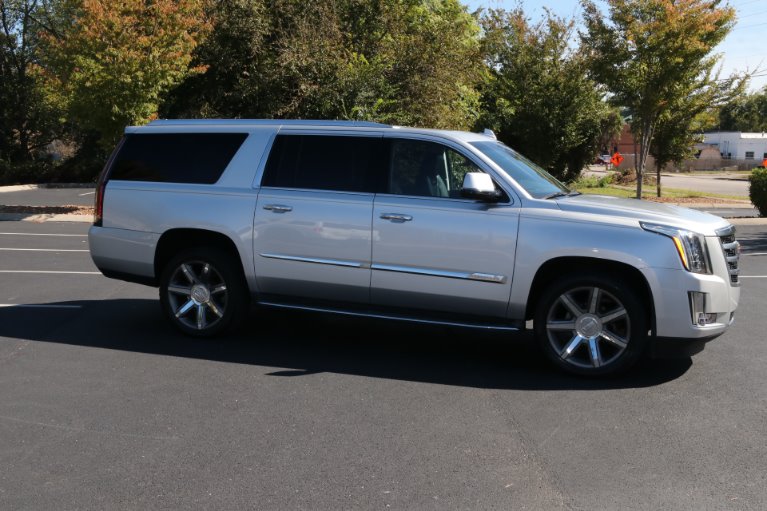 Used 2016 Cadillac Escalade ESV LUXURY 2WD W/NAV TV DVD Luxury Collection for sale Sold at Auto Collection in Murfreesboro TN 37130 1