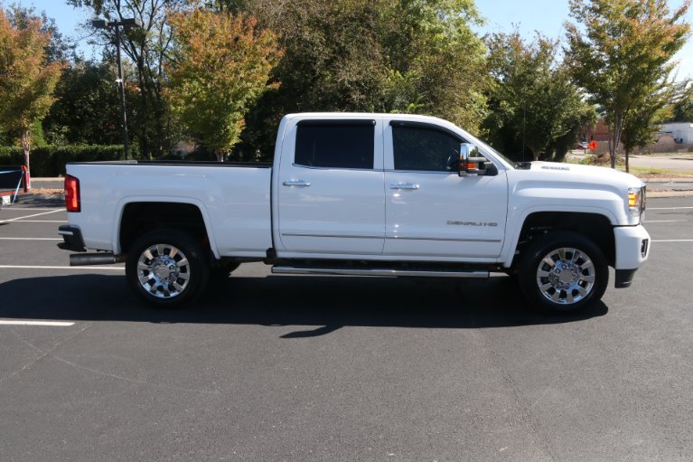 Used 2019 GMC Sierra 2500HD Denali for sale Sold at Auto Collection in Murfreesboro TN 37130 8