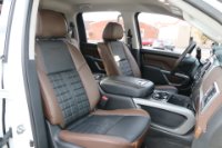 Used 2018 Nissan Titan Platinum Reserve for sale Sold at Auto Collection in Murfreesboro TN 37129 44