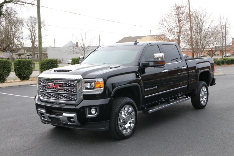 Used 2018 GMC Sierra 2500HD Denali for sale Sold at Auto Collection in Murfreesboro TN 37130 2