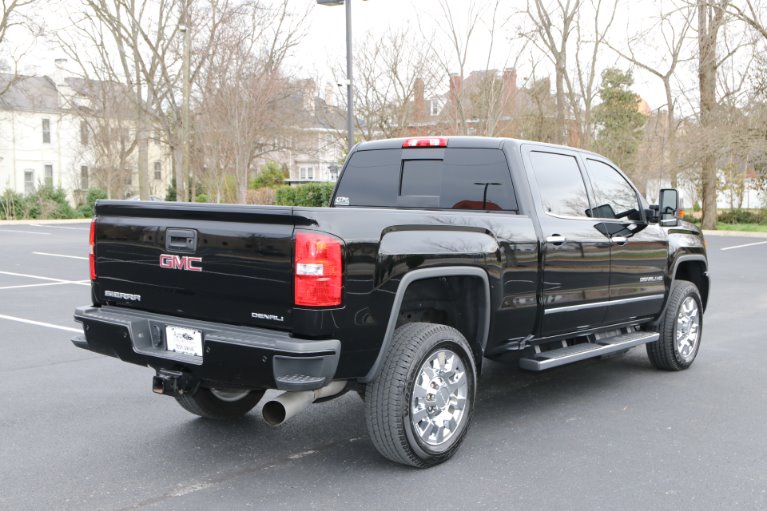 Used 2018 GMC Sierra 2500HD Denali for sale Sold at Auto Collection in Murfreesboro TN 37130 3