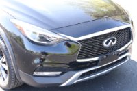 Used 2017 INFINITI QX30 Premium AWD W/NAV Premium for sale Sold at Auto Collection in Murfreesboro TN 37129 11