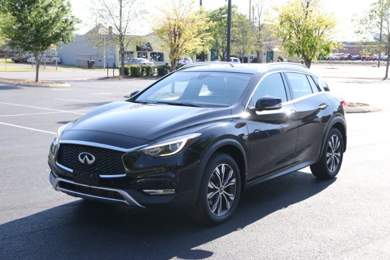 Used 2017 INFINITI QX30 Premium AWD W/NAV Premium for sale Sold at Auto Collection in Murfreesboro TN 37130 2