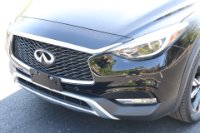 Used 2017 INFINITI QX30 Premium AWD W/NAV Premium for sale Sold at Auto Collection in Murfreesboro TN 37129 9