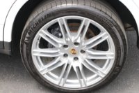 Used 2018 Porsche CAYENNE PLATINUM Awd W/nav BASE for sale Sold at Auto Collection in Murfreesboro TN 37129 98