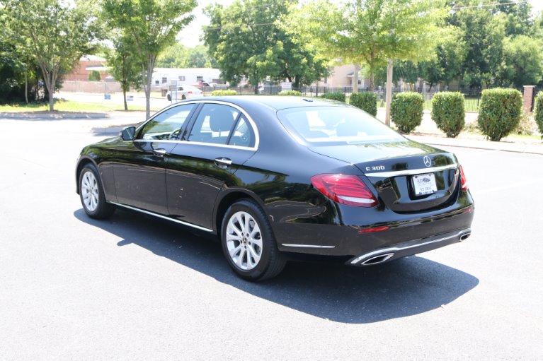 Used 2017 Mercedes-Benz E300 Luxury W/NAV E 300 for sale Sold at Auto Collection in Murfreesboro TN 37130 4