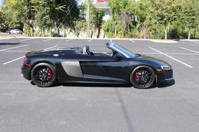 Used 2018 Audi R8 V10 Spyder Quattro S tronic W/NAV for sale Sold at Auto Collection in Murfreesboro TN 37130 8