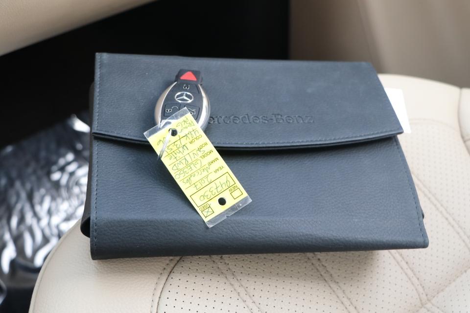 Louis Vuitton Cross Body Bag Used 5281