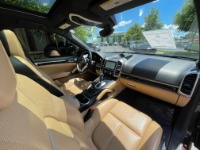 Used 2016 Porsche CAYENNE PREMIUM PLUS AWD W/NAV BASE for sale Sold at Auto Collection in Murfreesboro TN 37129 19