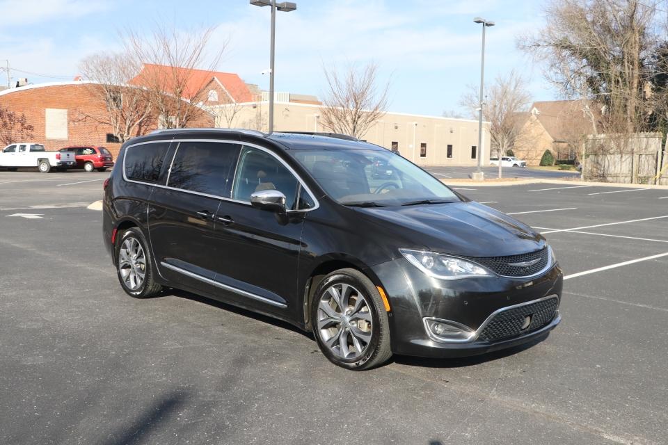 Used 2017 CHRYSLER PACIFICA LIMITED FWD W/NAV TV DVD LIMITED for sale Sold at Auto Collection in Murfreesboro TN 37130 1
