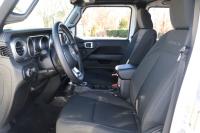 Used 2018 Jeep WRANGLER UNLIMITED SAHARA 4WD W/NAV for sale Sold at Auto Collection in Murfreesboro TN 37129 31