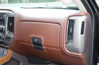 Used 2018 Chevrolet SILVERADO 1500 HIGH COUNTRY CREW CAB W/NAV HIGH COUNTRY CREW CAB SHORT BOX 4WD for sale Sold at Auto Collection in Murfreesboro TN 37129 37