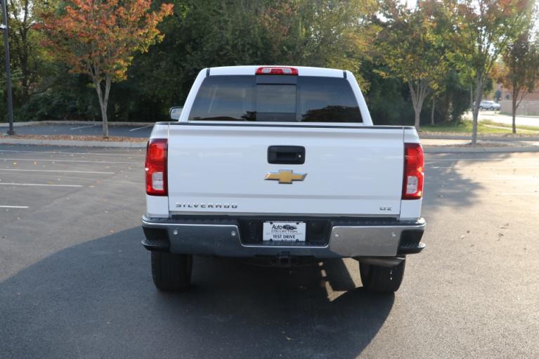 Used 2017 CHEVROLET SILVERADO 1500 LTZ W/1LZ CREW CAB 4X4 W/NAV LTZ w/1LZ for sale Sold at Auto Collection in Murfreesboro TN 37130 6