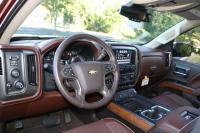 Used 2017 Chevrolet SILVERADO 1500 HIGH COUNTRY CREW CAB 4x4 W/NAV for sale Sold at Auto Collection in Murfreesboro TN 37130 33