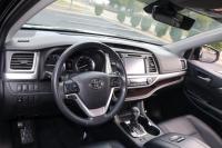 Used 2019 Toyota HIGHLANDER XLE AWD W/NAV for sale Sold at Auto Collection in Murfreesboro TN 37129 21