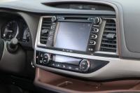 Used 2019 Toyota HIGHLANDER XLE AWD W/NAV for sale Sold at Auto Collection in Murfreesboro TN 37129 27
