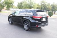 Used 2019 Toyota HIGHLANDER XLE AWD W/NAV for sale Sold at Auto Collection in Murfreesboro TN 37130 4