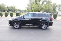Used 2019 Toyota HIGHLANDER XLE AWD W/NAV for sale Sold at Auto Collection in Murfreesboro TN 37129 7