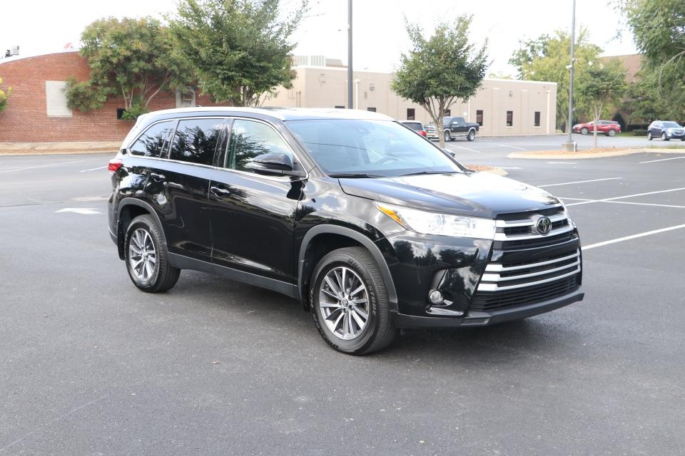 Used 2019 Toyota HIGHLANDER XLE AWD W/NAV for sale Sold at Auto Collection in Murfreesboro TN 37130 1
