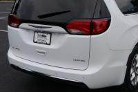 Used 2020 Chrysler PACIFICA Limited w/NAV for sale Sold at Auto Collection in Murfreesboro TN 37129 13