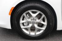 Used 2020 Chrysler PACIFICA Limited w/NAV for sale Sold at Auto Collection in Murfreesboro TN 37129 21