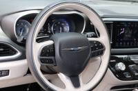 Used 2020 Chrysler PACIFICA Limited w/NAV for sale Sold at Auto Collection in Murfreesboro TN 37129 34