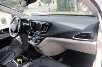 Used 2020 Chrysler PACIFICA Limited w/NAV for sale Sold at Auto Collection in Murfreesboro TN 37129 37