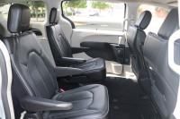 Used 2020 Chrysler PACIFICA Limited w/NAV for sale Sold at Auto Collection in Murfreesboro TN 37129 49