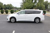 Used 2020 Chrysler PACIFICA Limited w/NAV for sale Sold at Auto Collection in Murfreesboro TN 37130 7