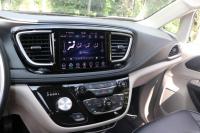 Used 2020 Chrysler PACIFICA Limited w/NAV for sale Sold at Auto Collection in Murfreesboro TN 37130 70