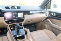 Used 2019 Porsche CAYENNE AWD W/NAV BASE for sale Sold at Auto Collection in Murfreesboro TN 37129 44