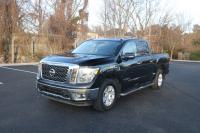 Used 2017 Nissan TITAN 4WD CREW CAB W/NAV SV CREW CAB 4WD for sale Sold at Auto Collection in Murfreesboro TN 37129 2
