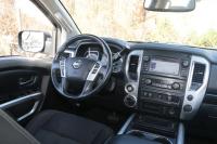 Used 2017 Nissan TITAN 4WD CREW CAB W/NAV SV CREW CAB 4WD for sale Sold at Auto Collection in Murfreesboro TN 37129 59