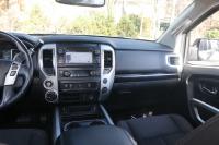 Used 2017 Nissan TITAN 4WD CREW CAB W/NAV SV CREW CAB 4WD for sale Sold at Auto Collection in Murfreesboro TN 37129 60